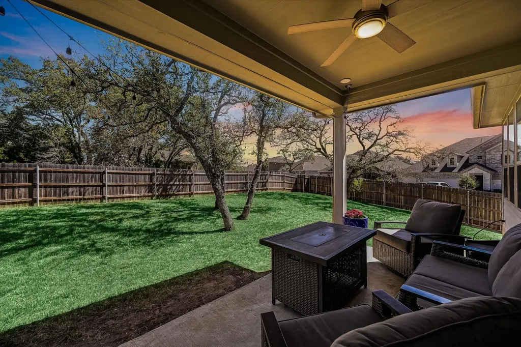 1173 Pink Granite Boulevard Dripping Springs TX 78620