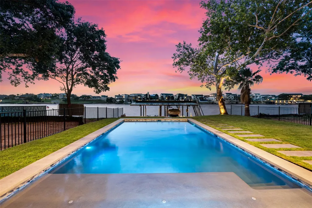 613 Lake Street Kingsland TX 78639