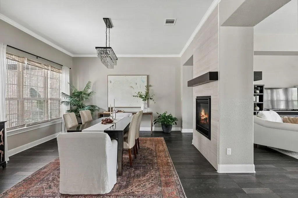 350 Jacksdaw Drive Austin TX 78737