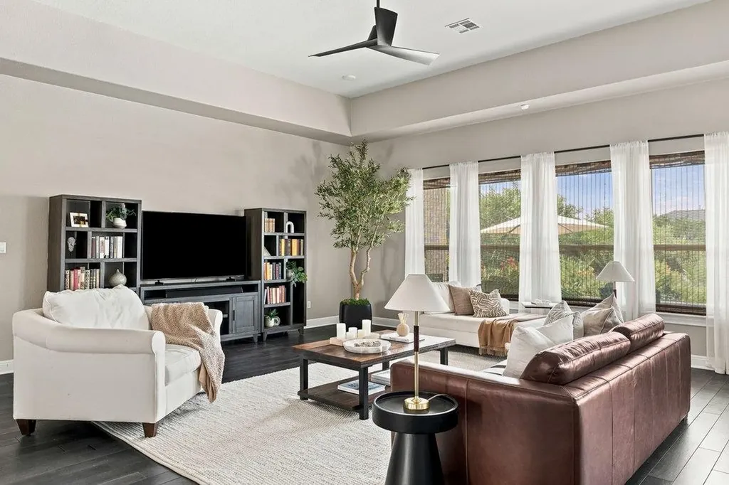 350 Jacksdaw Drive Austin TX 78737