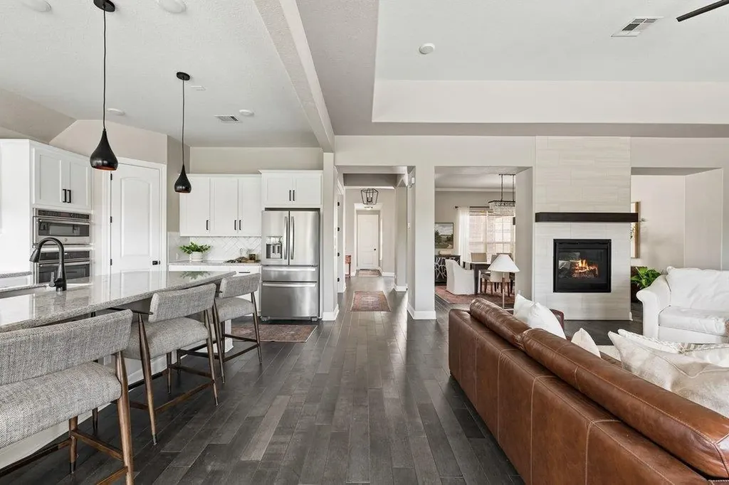 350 Jacksdaw Drive Austin TX 78737