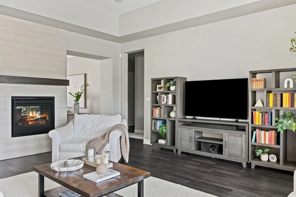 350 Jacksdaw Drive Austin TX 78737