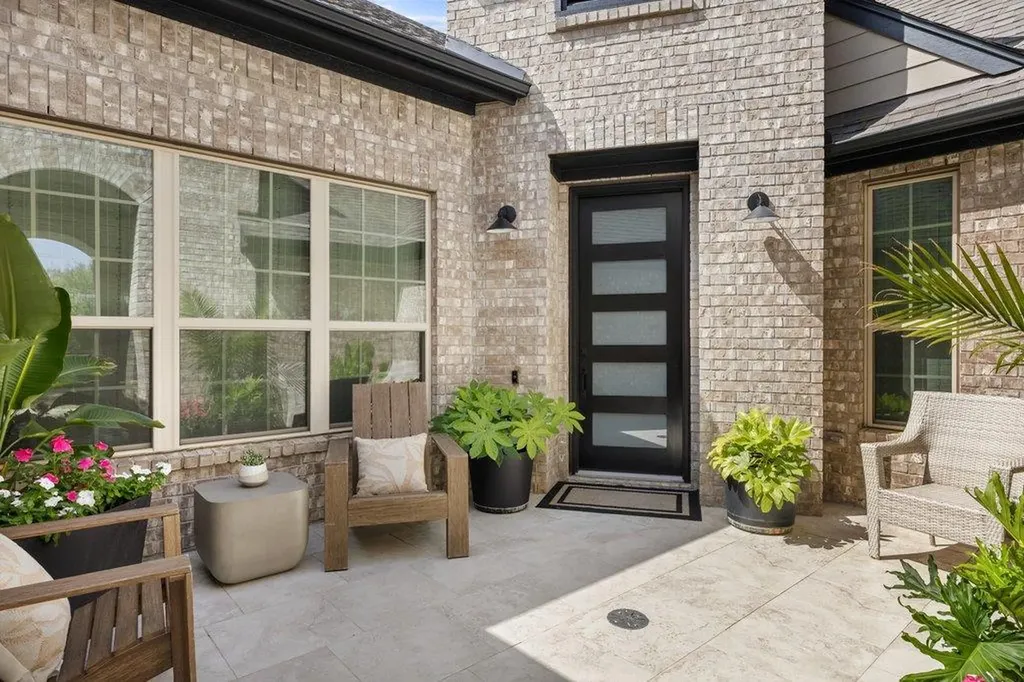 350 Jacksdaw Drive Austin TX 78737