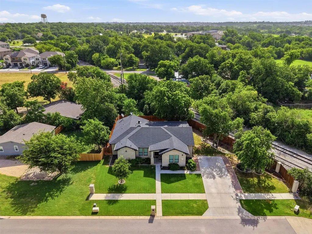 1905 S College Street Georgetown TX 78626