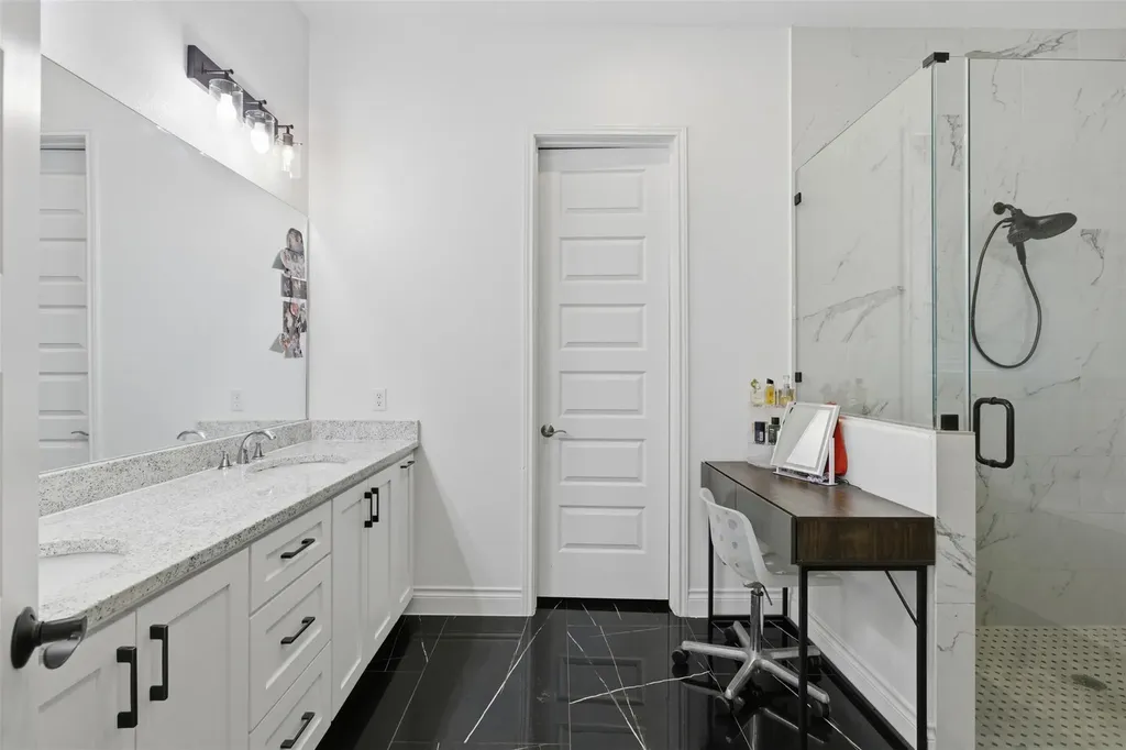 1905 S College Street Georgetown TX 78626