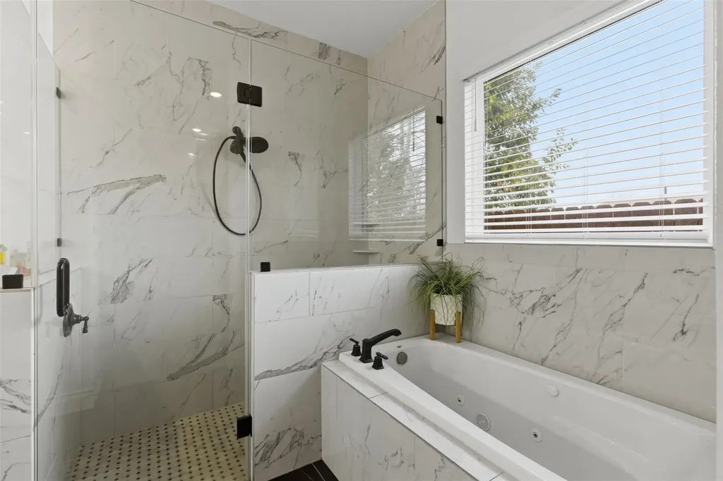1905 S College Street Georgetown TX 78626