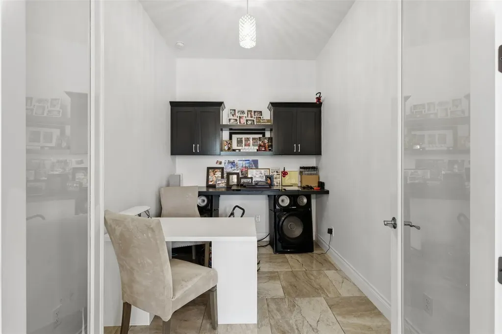 1905 S College Street Georgetown TX 78626