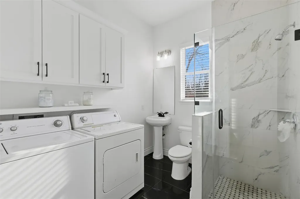 1905 S College Street Georgetown TX 78626