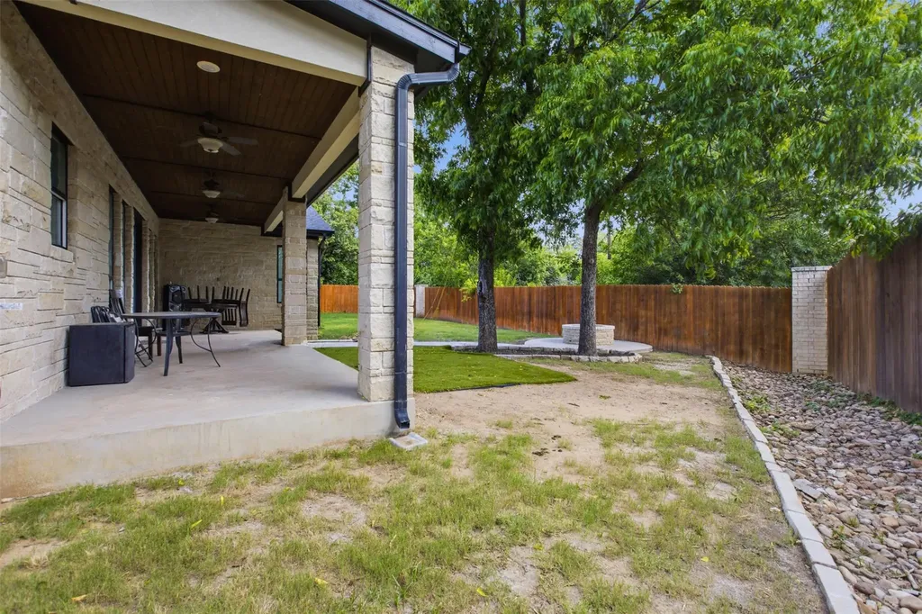1905 S College Street Georgetown TX 78626