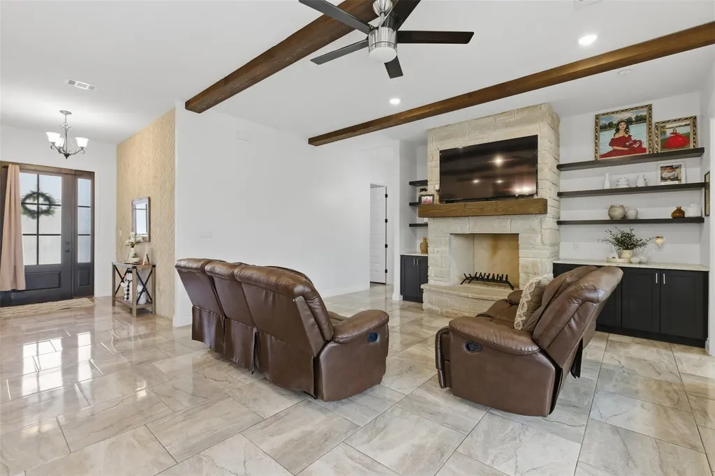1905 S College Street Georgetown TX 78626