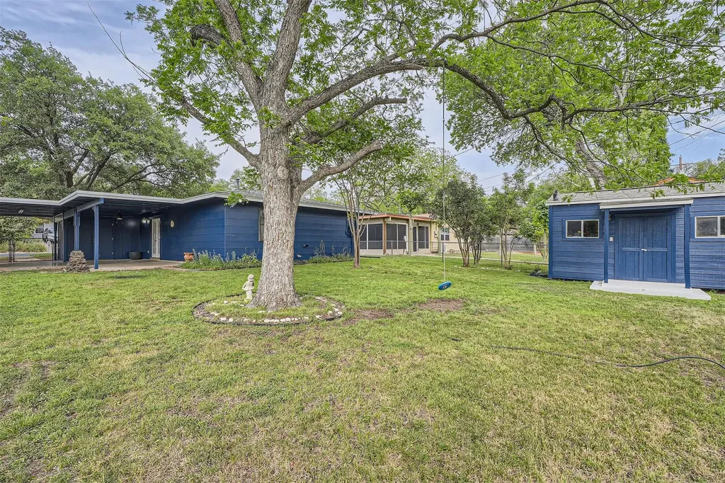207 Rowland Drive Austin TX 78745