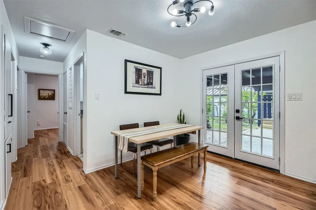 207 Rowland Drive Austin TX 78745