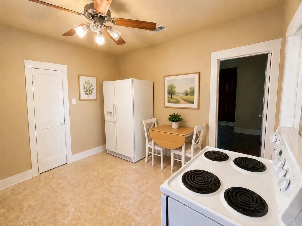 807 S Elm Street Georgetown TX 78626