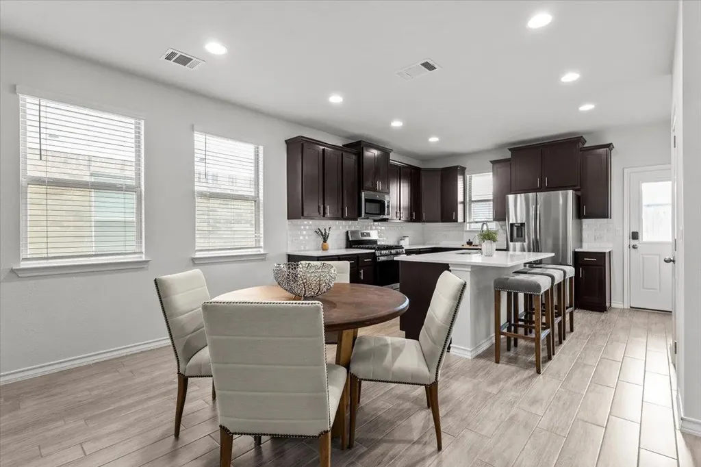 7603 Elk Grove Path Austin TX 78754