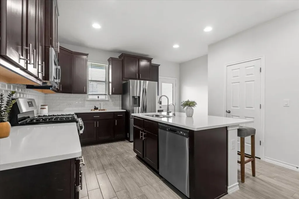 7603 Elk Grove Path Austin TX 78754