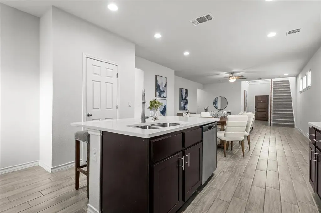 7603 Elk Grove Path Austin TX 78754