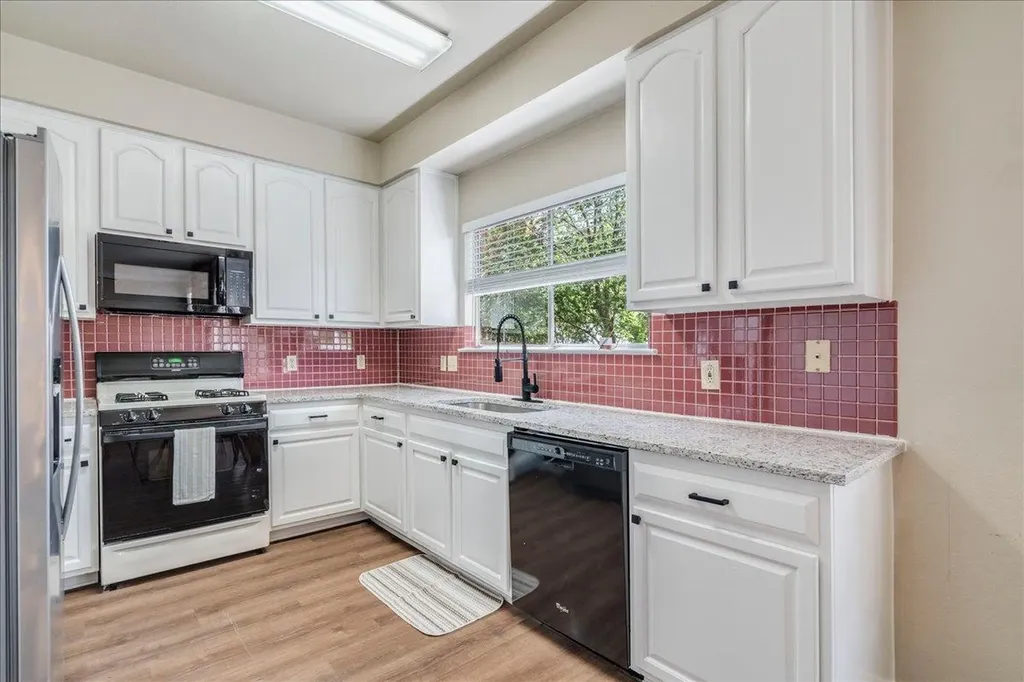 9300 Tea Rose Trail Austin TX 78748