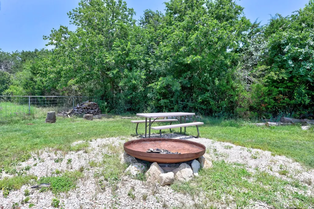 24502 Long Hollow Trail Leander TX 78641