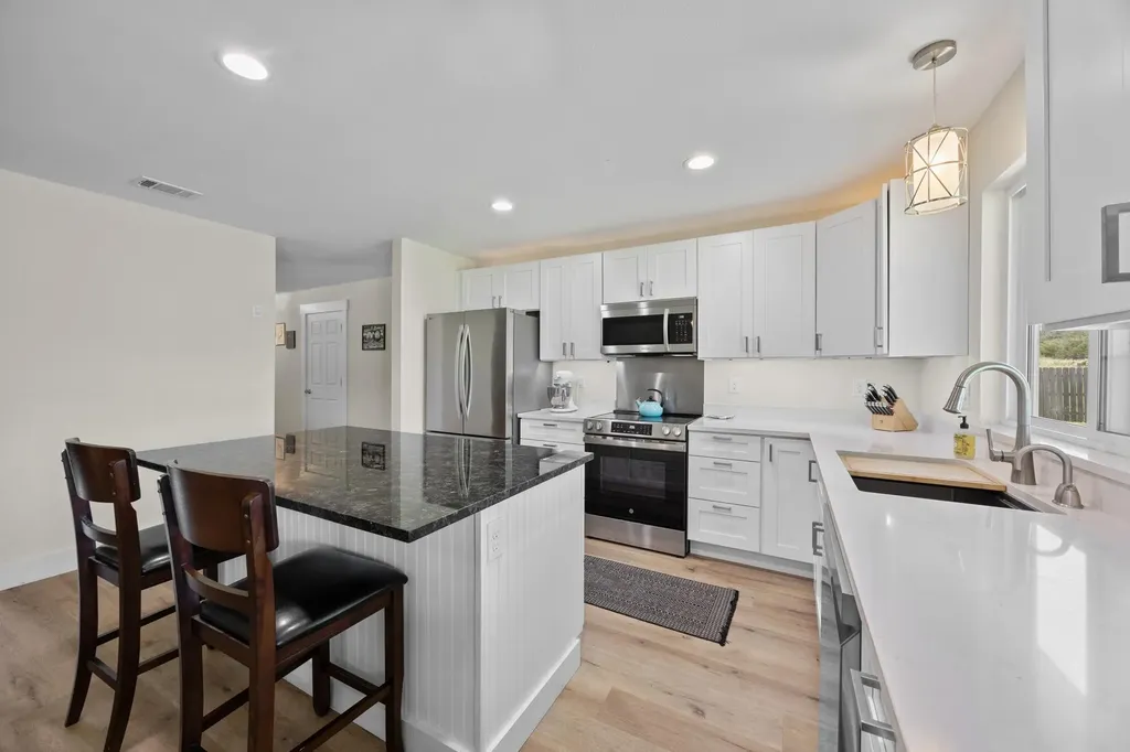 24502 Long Hollow Trail Leander TX 78641
