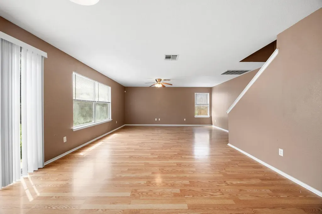 12033 Kilmartin Lane Austin TX 78754