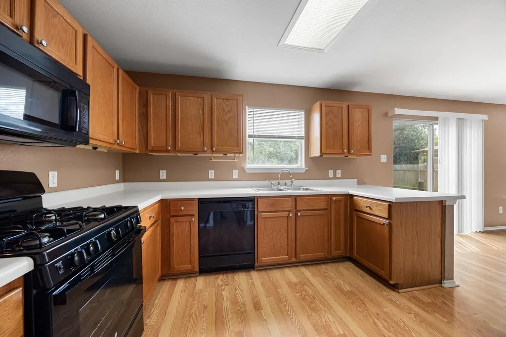 12033 Kilmartin Lane Austin TX 78754