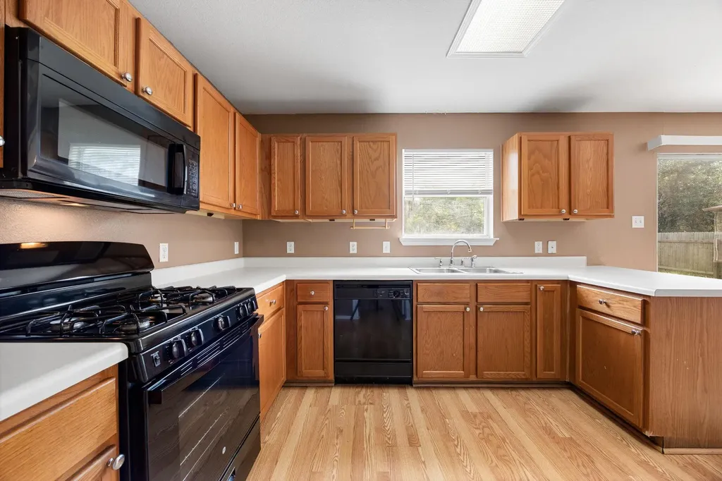12033 Kilmartin Lane Austin TX 78754
