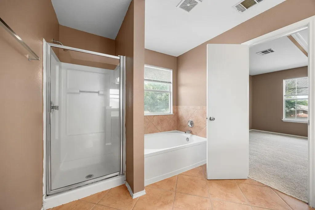 12033 Kilmartin Lane Austin TX 78754