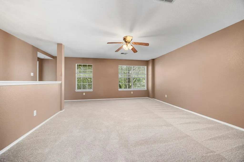 12033 Kilmartin Lane Austin TX 78754