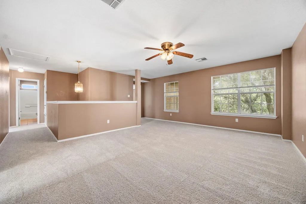 12033 Kilmartin Lane Austin TX 78754