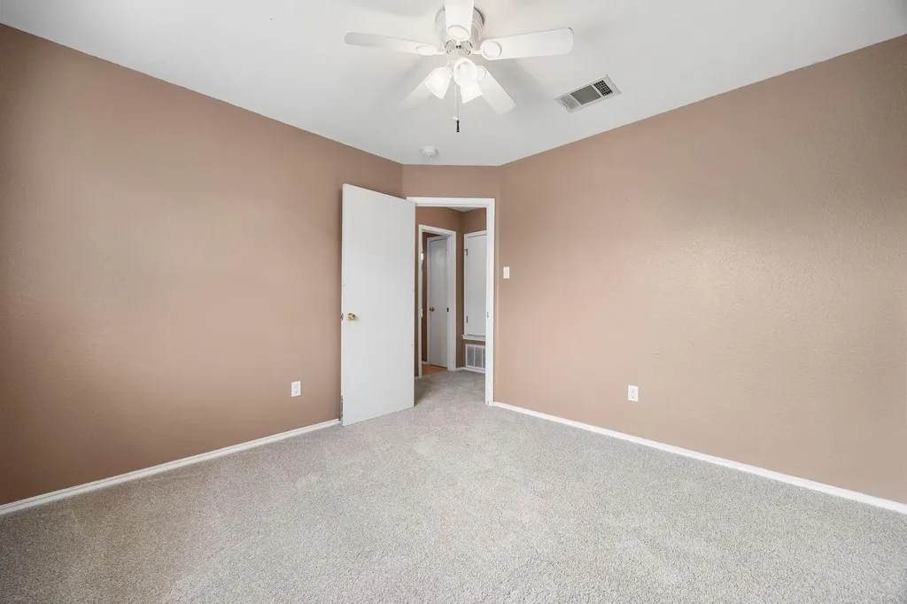 12033 Kilmartin Lane Austin TX 78754