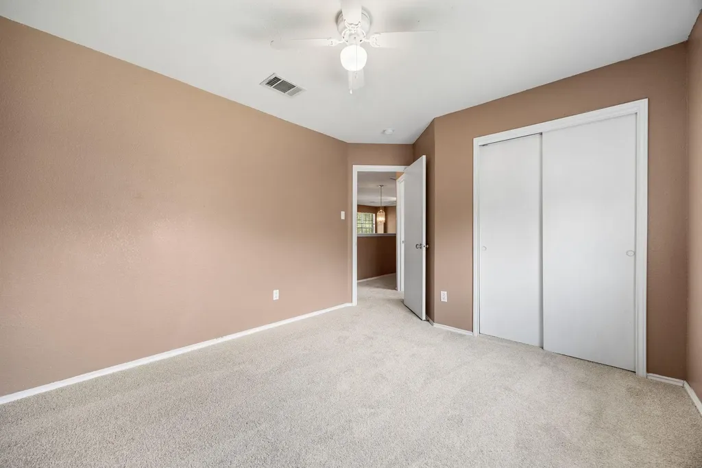 12033 Kilmartin Lane Austin TX 78754