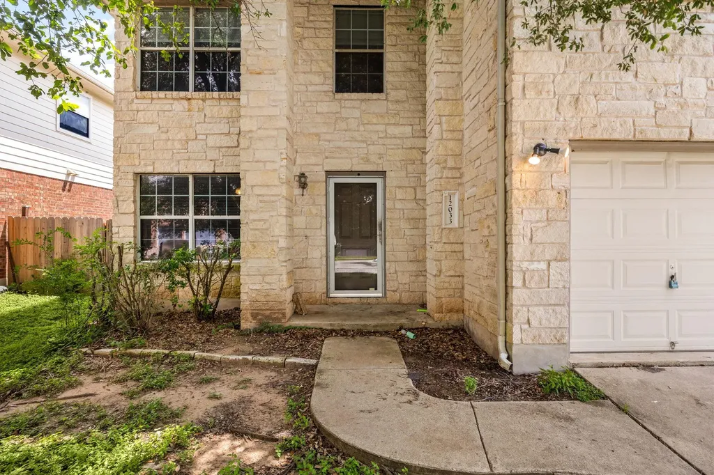 12033 Kilmartin Lane Austin TX 78754