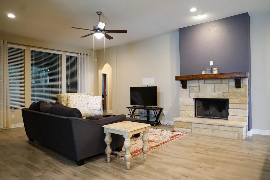 1217 Winding Way Drive Georgetown TX 78628