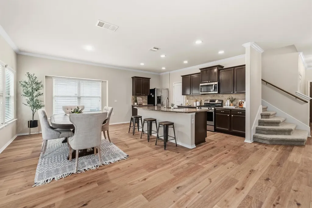 10124 Pinnacle Crest Loop Austin TX 78747