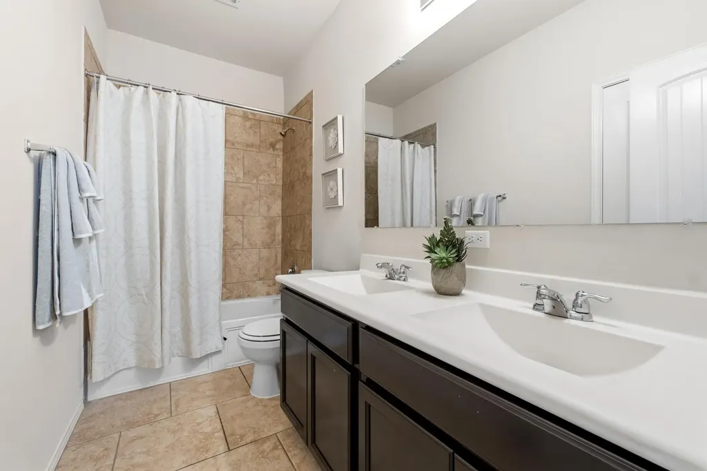 10124 Pinnacle Crest Loop Austin TX 78747