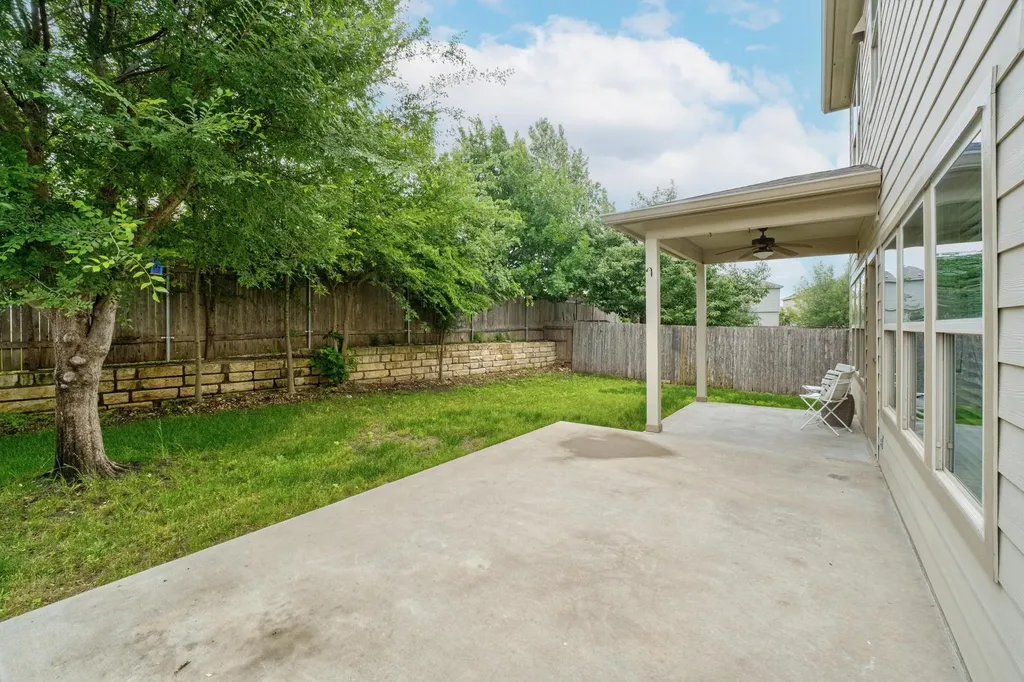 10124 Pinnacle Crest Loop Austin TX 78747
