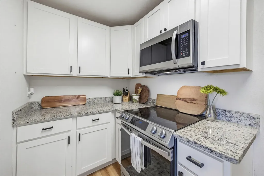1763 N Fm 108 Smiley TX 78159