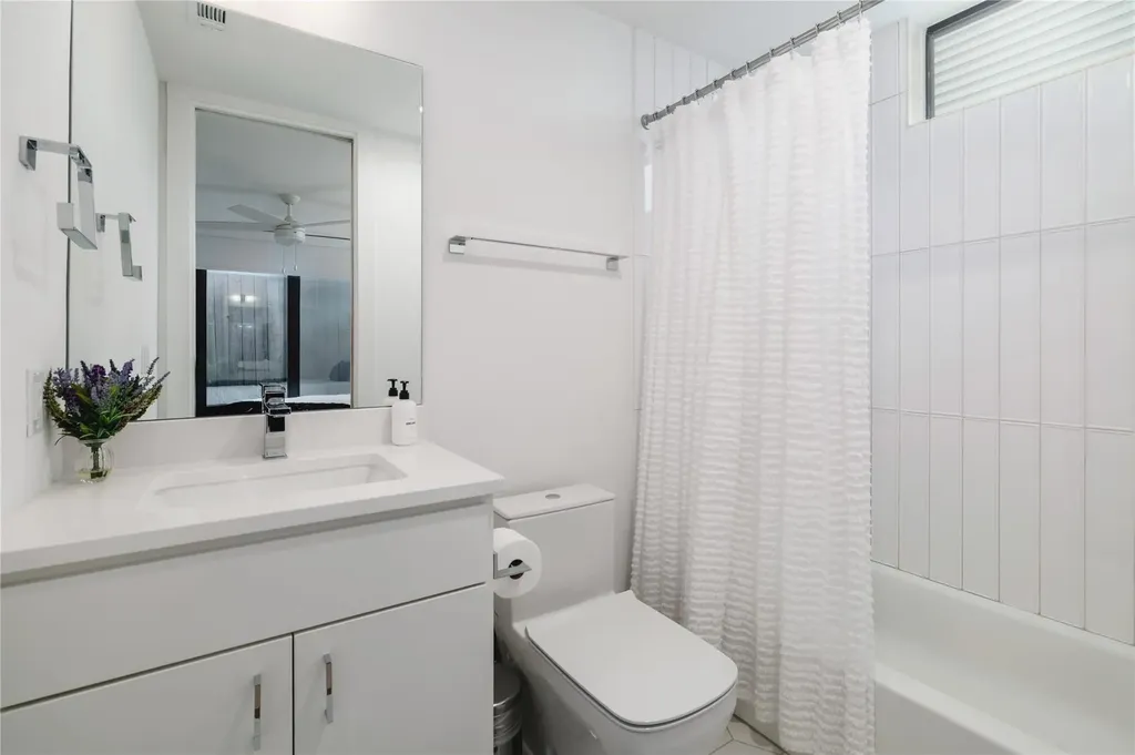 3406 E 17th Street Austin TX 78721