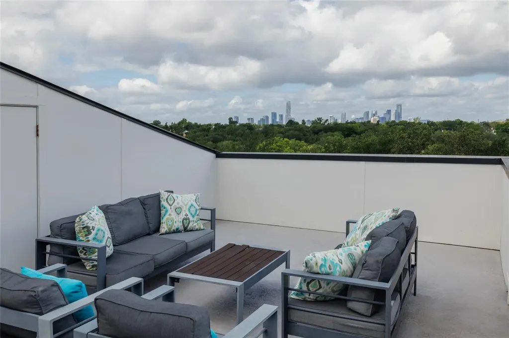 3406 E 17th Street Austin TX 78721