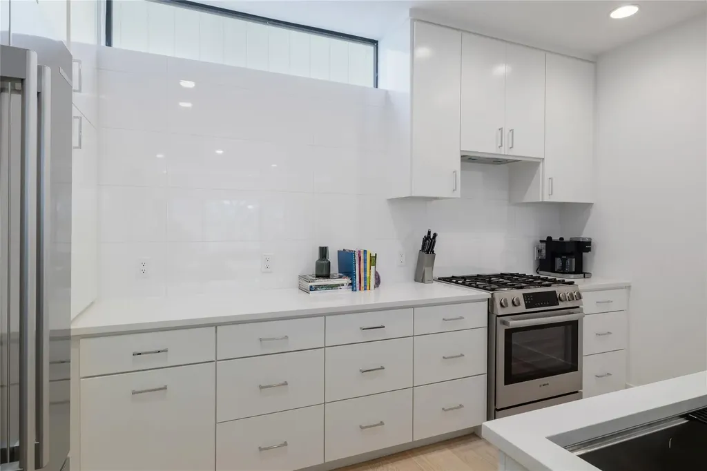 3406 E 17th Street Austin TX 78721