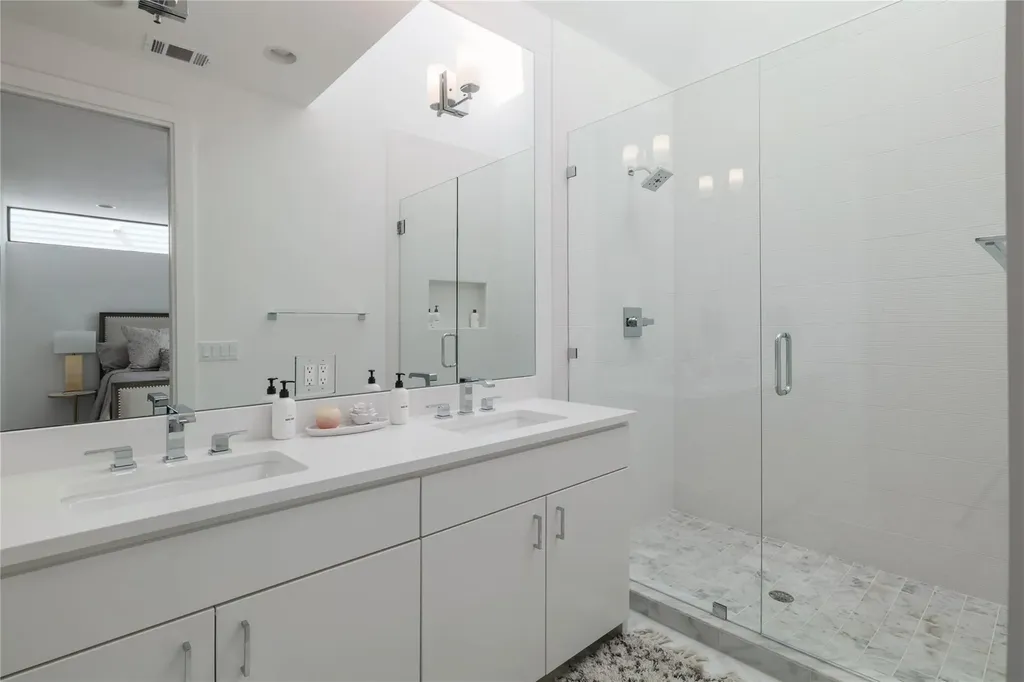 3406 E 17th Street Austin TX 78721