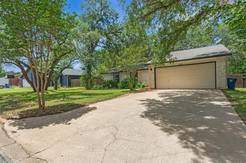 9002 Bubbling Springs Trail Austin TX 78729