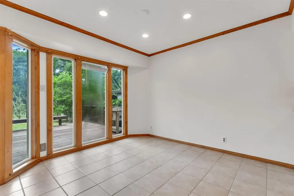 9002 Bubbling Springs Trail Austin TX 78729