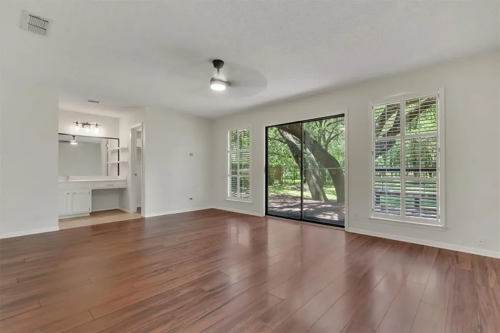 9002 Bubbling Springs Trail Austin TX 78729