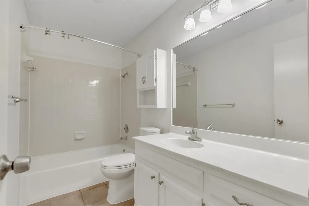 9002 Bubbling Springs Trail Austin TX 78729
