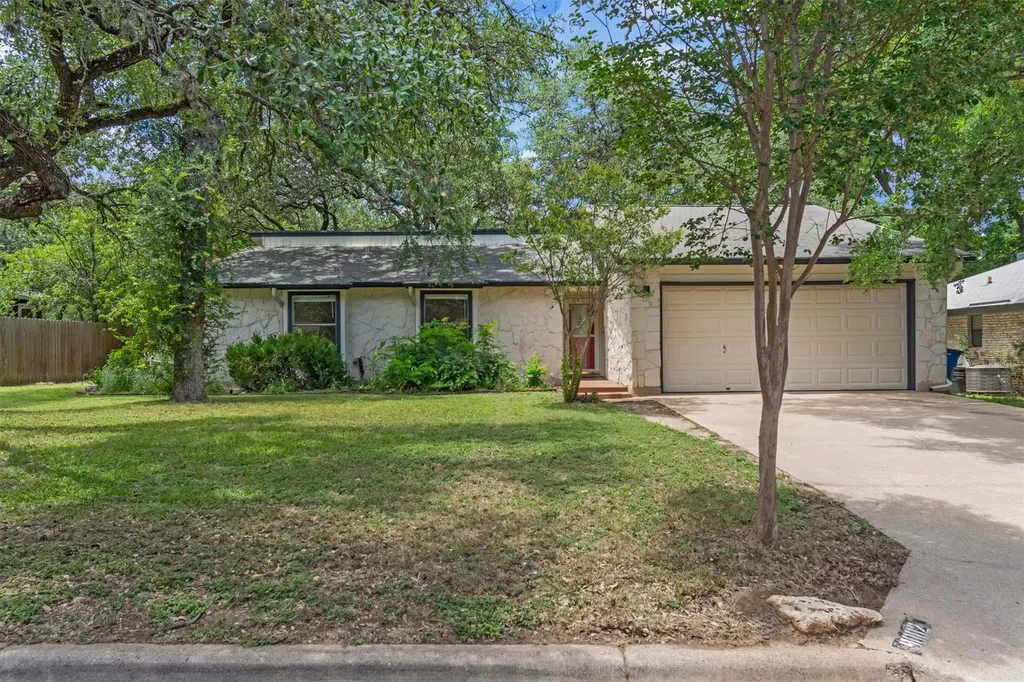 9002 Bubbling Springs Trail Austin TX 78729