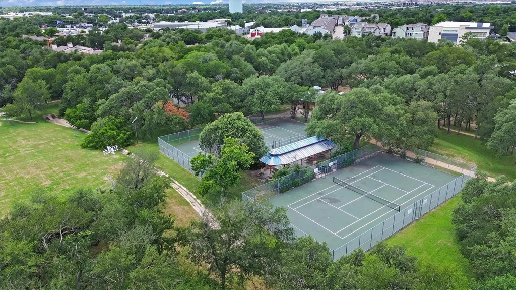 9002 Bubbling Springs Trail Austin TX 78729