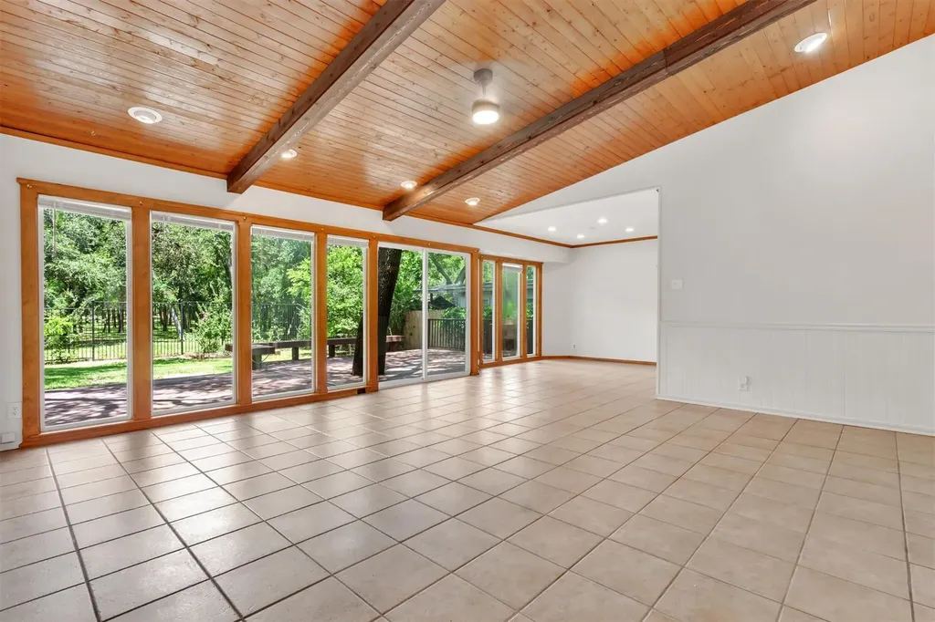 9002 Bubbling Springs Trail Austin TX 78729