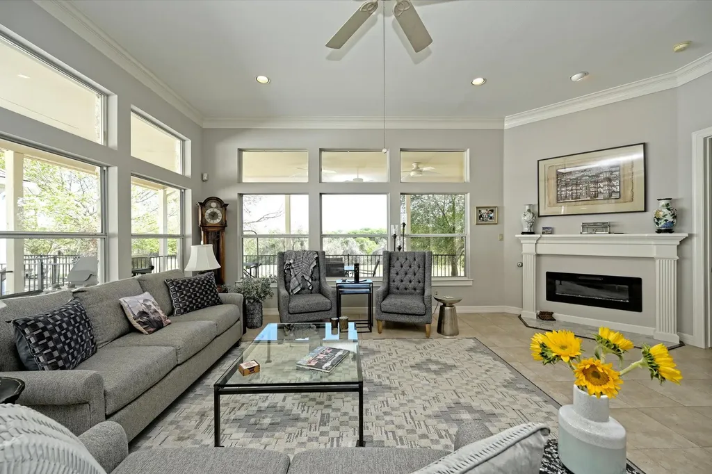 4912 Interlachen Lane Austin TX 78747