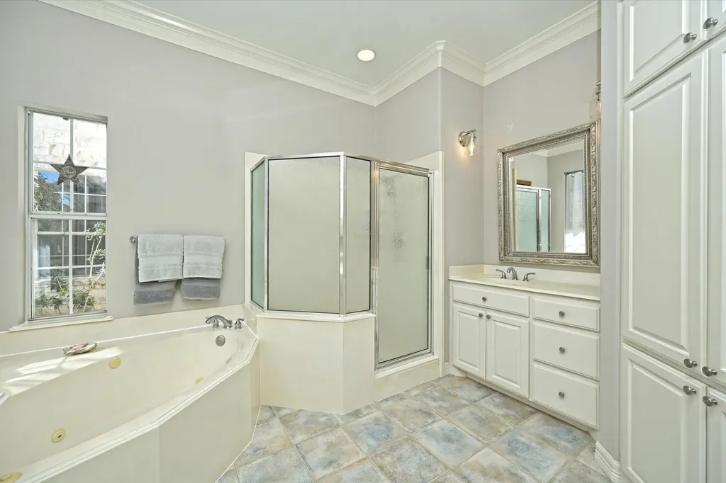 4912 Interlachen Lane Austin TX 78747